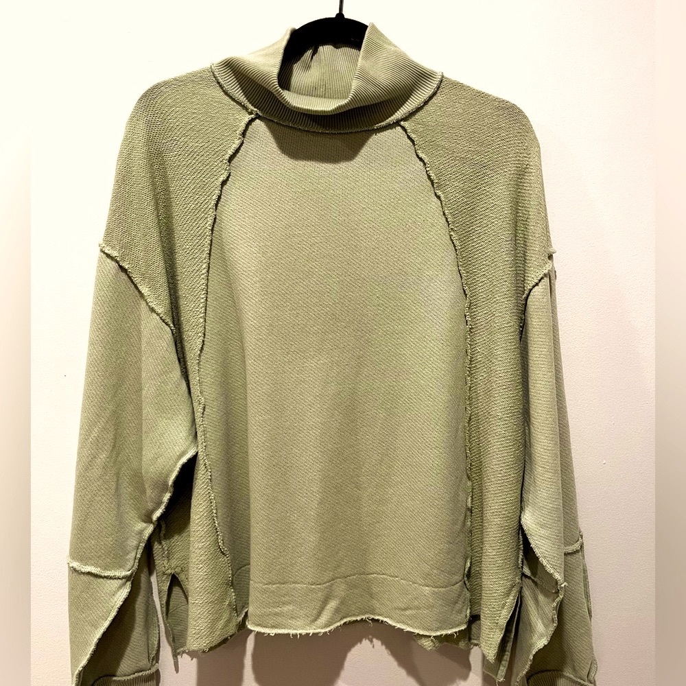 NWOT American Eagle Comfy Sweater